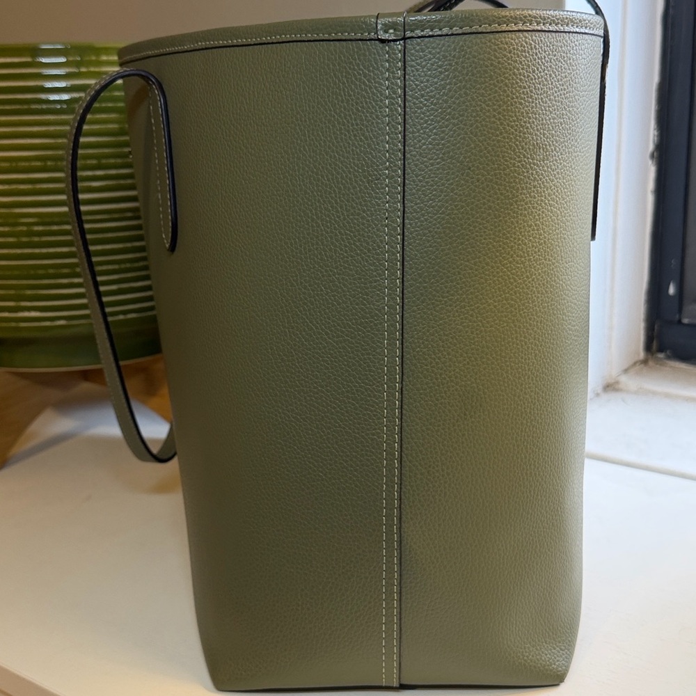 Coach City Tote bag in military green double-face leather - Picture 2 of 12